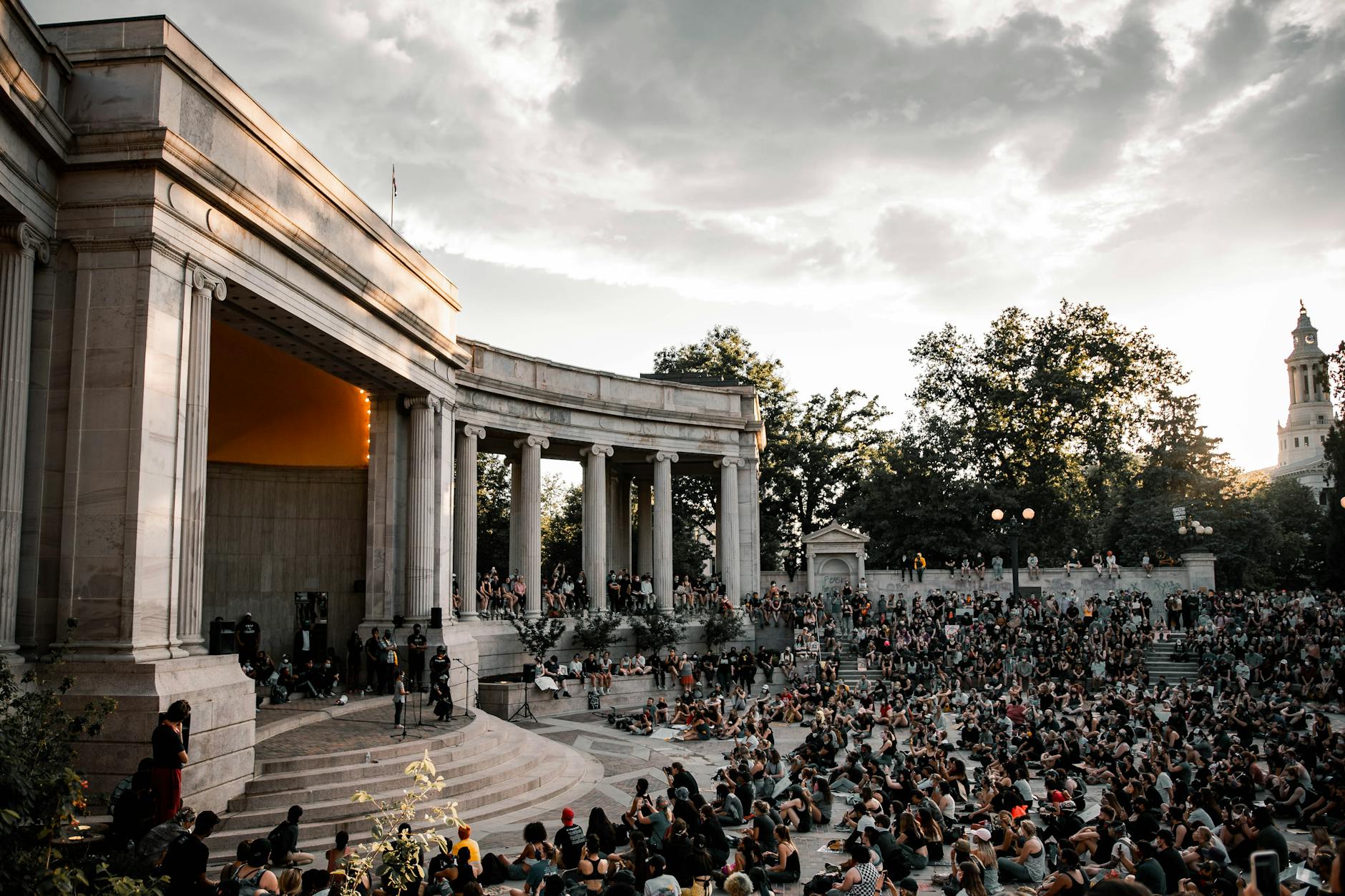 Outdoor theatre performance on cliffs - Cornwall events