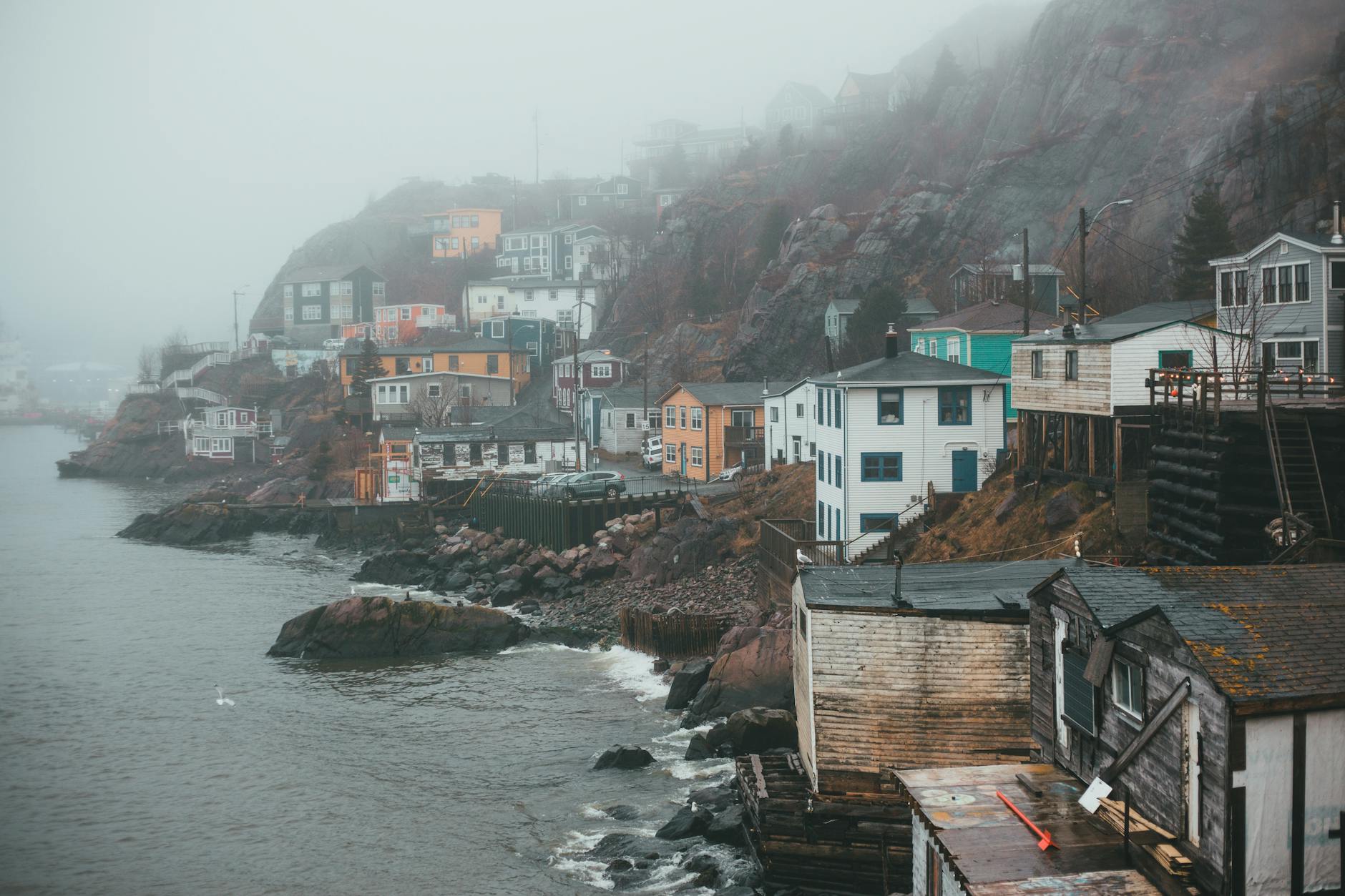 Cornwall towns and villages guide featuring the colourful harbour of St Ives