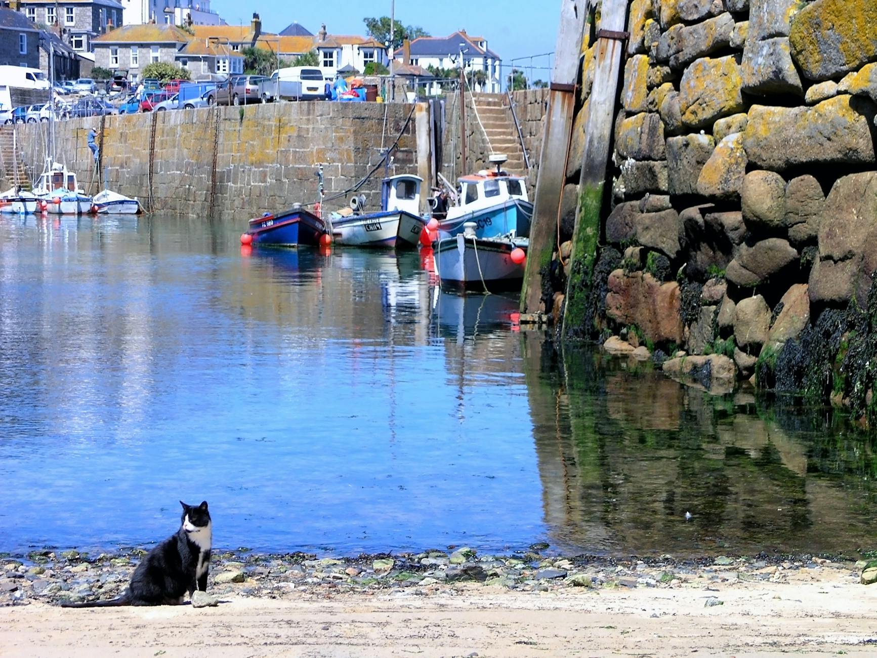 Mousehole Cornwall fishing harbour cottages