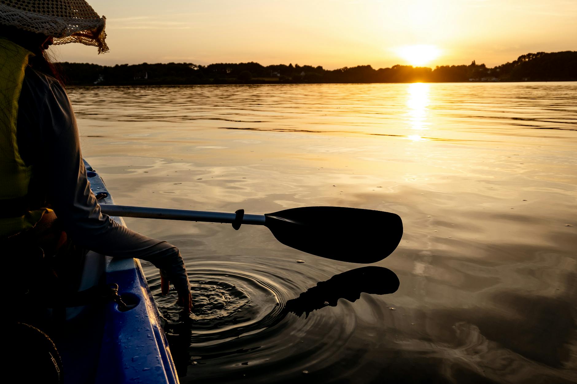 Kayaking Cornwall paddle water