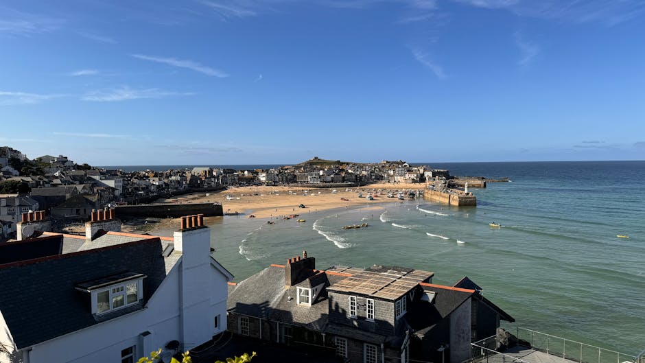St Ives beach and harbour Cornwall — picturesque view